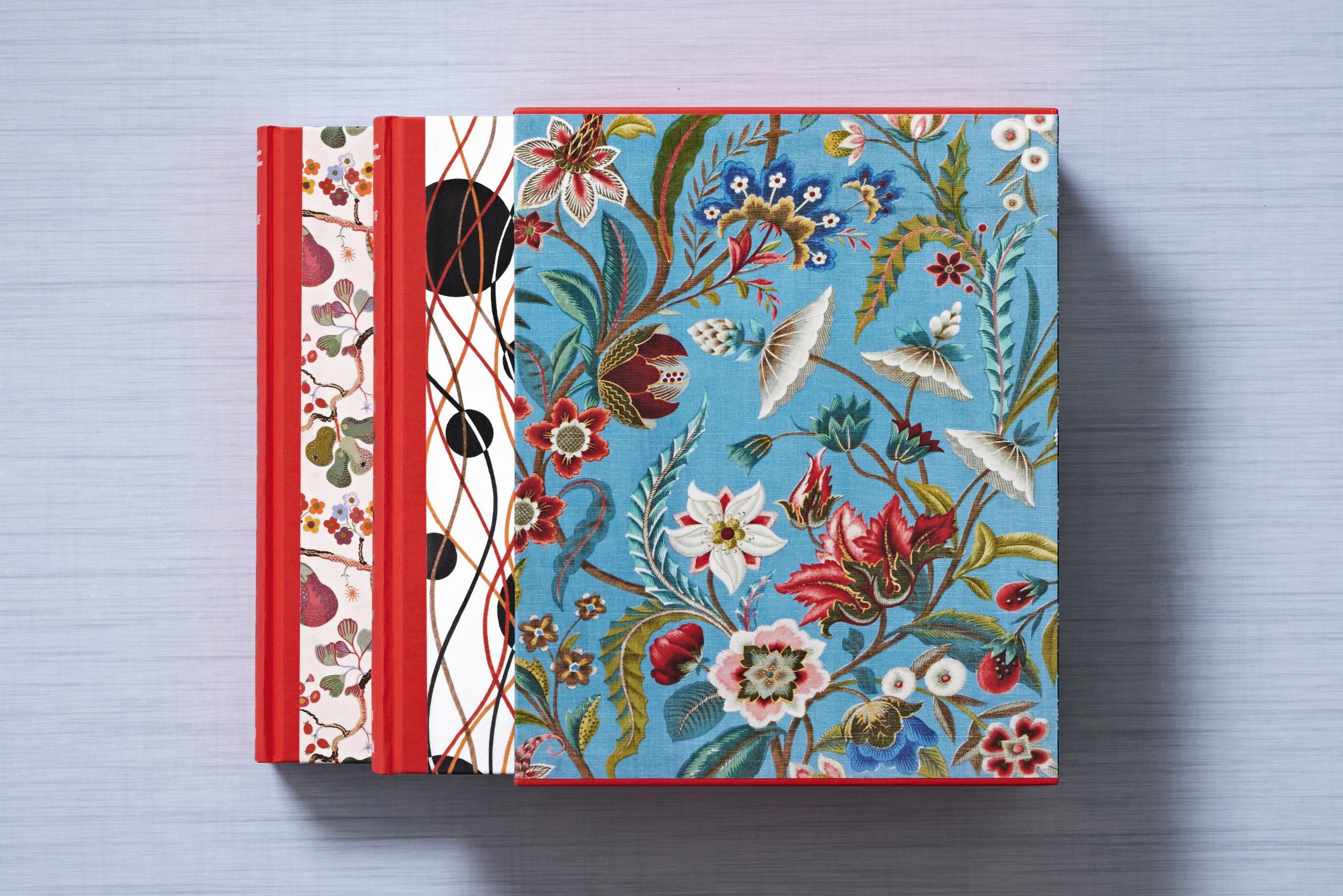 The Book of Printed Fabrics. from the 16th Century Until Today – Plastic Books