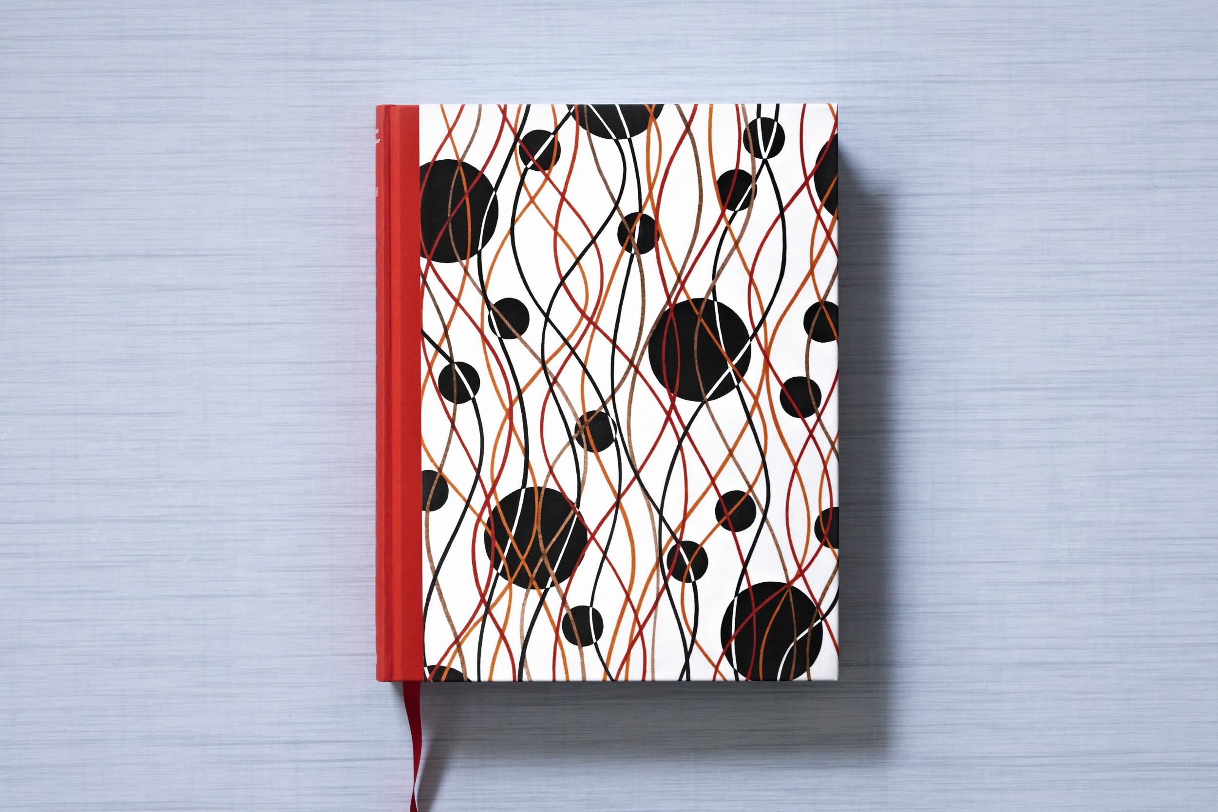 The Book of Printed Fabrics. from the 16th Century Until Today – Plastic Books