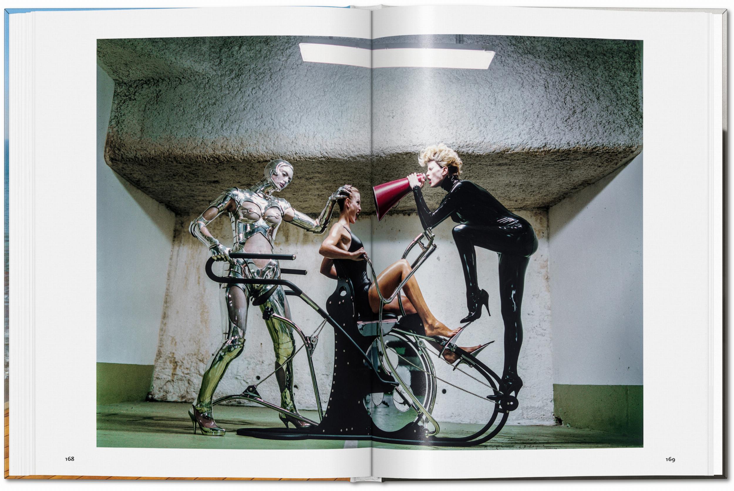 Helmut Newton – Plastic Books